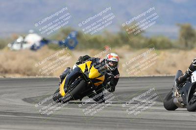 media/Nov-16-2025-Race Pace (Sun) [[8c5fa54630]]/Verified Riders/7-Turn 4 (1155am)/